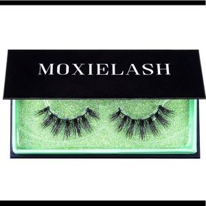 MoxieLash-Money Lash